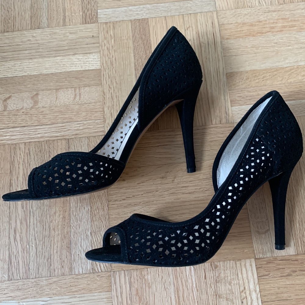 Nine West black cutout leather heels - Picture 3 of 6